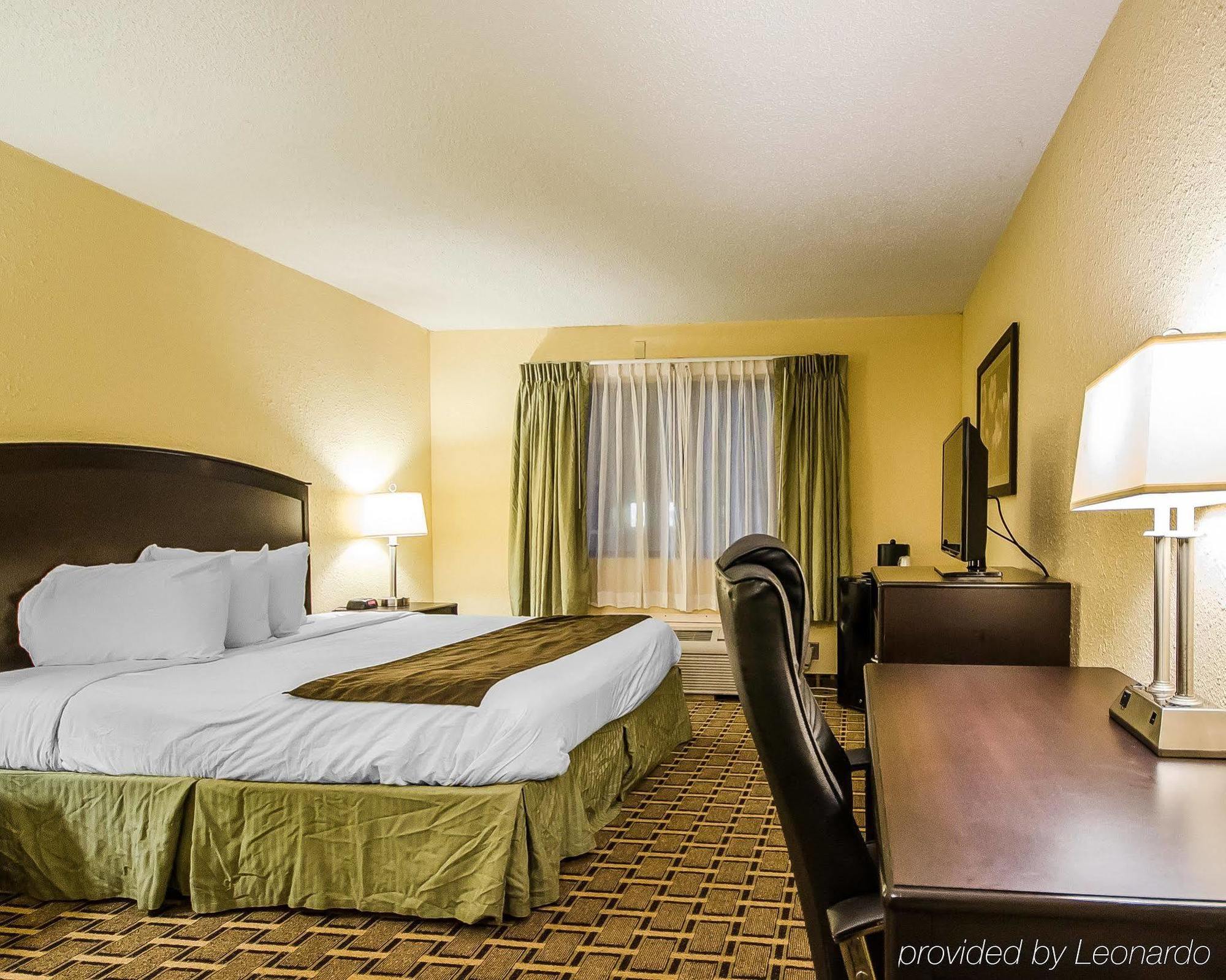 Quality Inn Vincennes Extérieur photo
