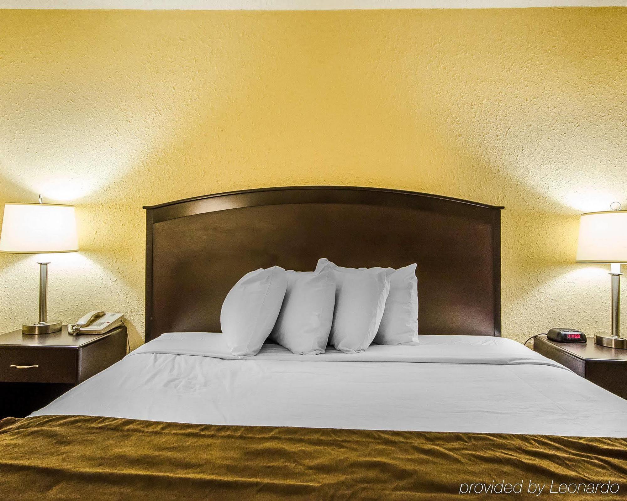 Quality Inn Vincennes Extérieur photo