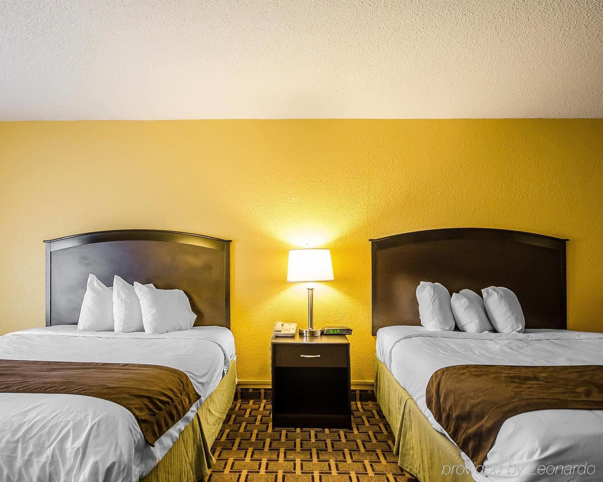 Quality Inn Vincennes Extérieur photo